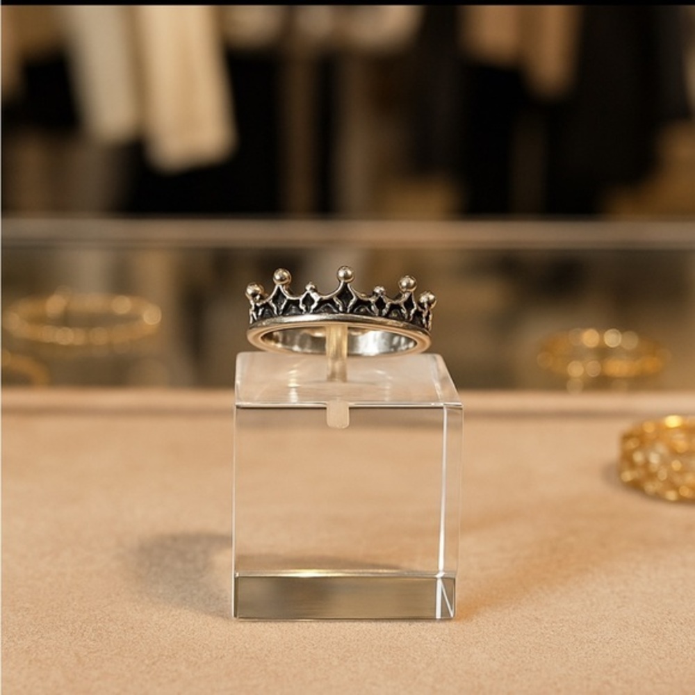 Crown 👑 Ring, antique silver tone 🩶